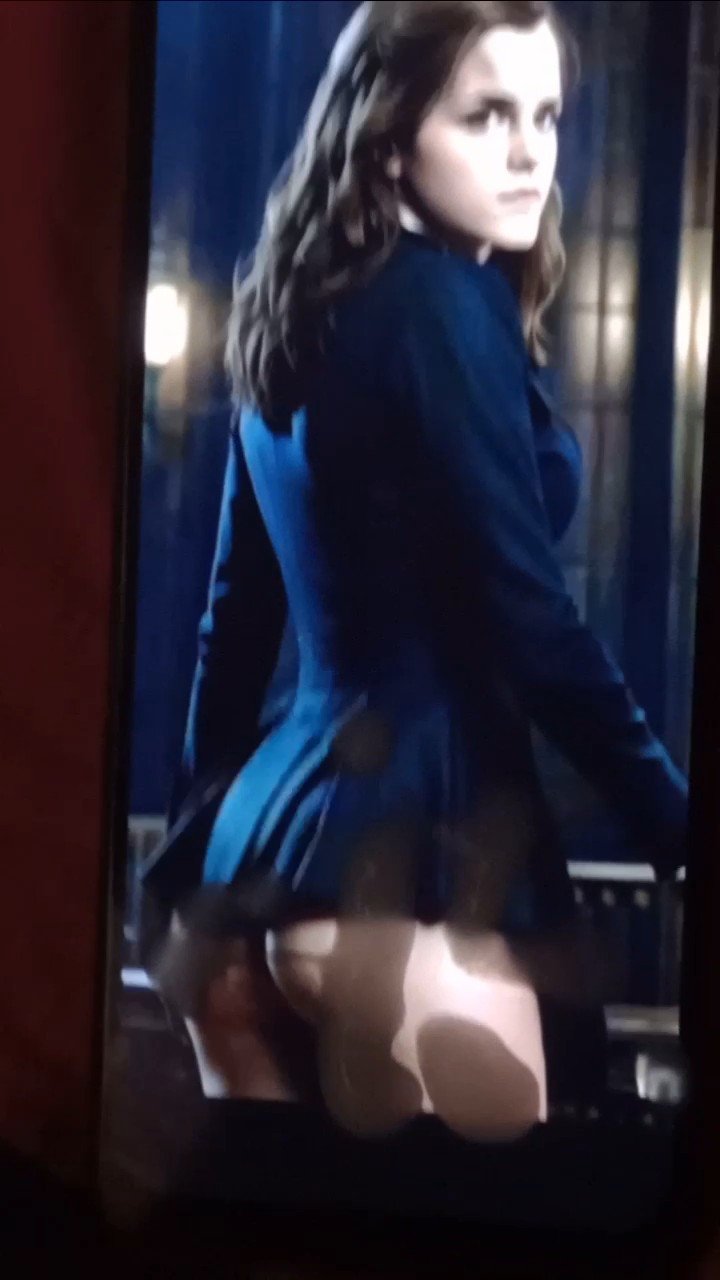 YCynhtCf EMMA WATSON Cum Tribute 03 03.jpg